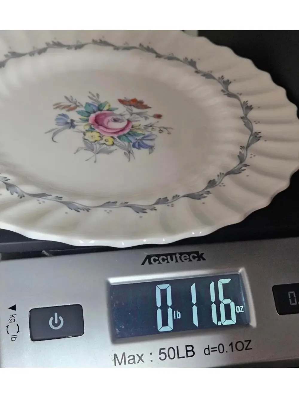 Royal Doulton The Chelsea Rose H4801 Bone China 8